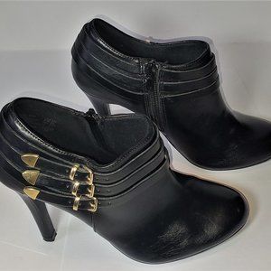 Women's Fioni Black Heel Booties sz 6.5